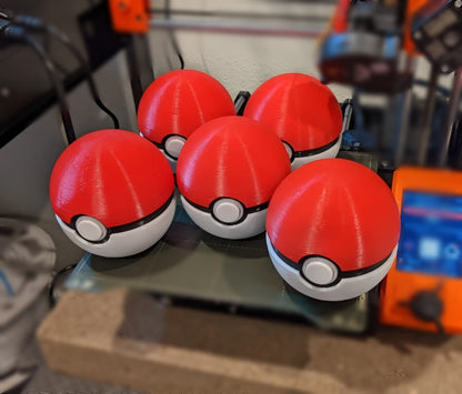 Pokémon Pokéball Aufklappbares Überraschungsspielzeug