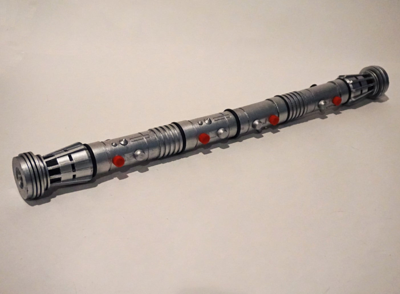 Darth Mauls Lichtschwertgriff Star Wars (mit Ständer)