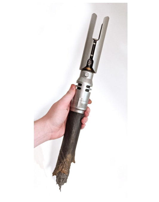 Cal Kestis'in Işın Kılıcı Kabzası Star Wars (Standlı)