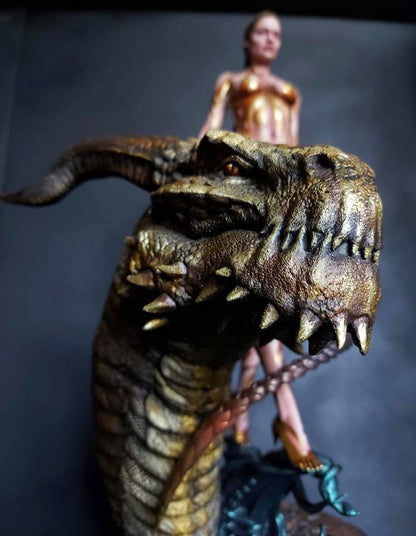 Angelina Jolie Grandels Mutter Beowulf Bemalte Figur 30 cm (Riesenformat)