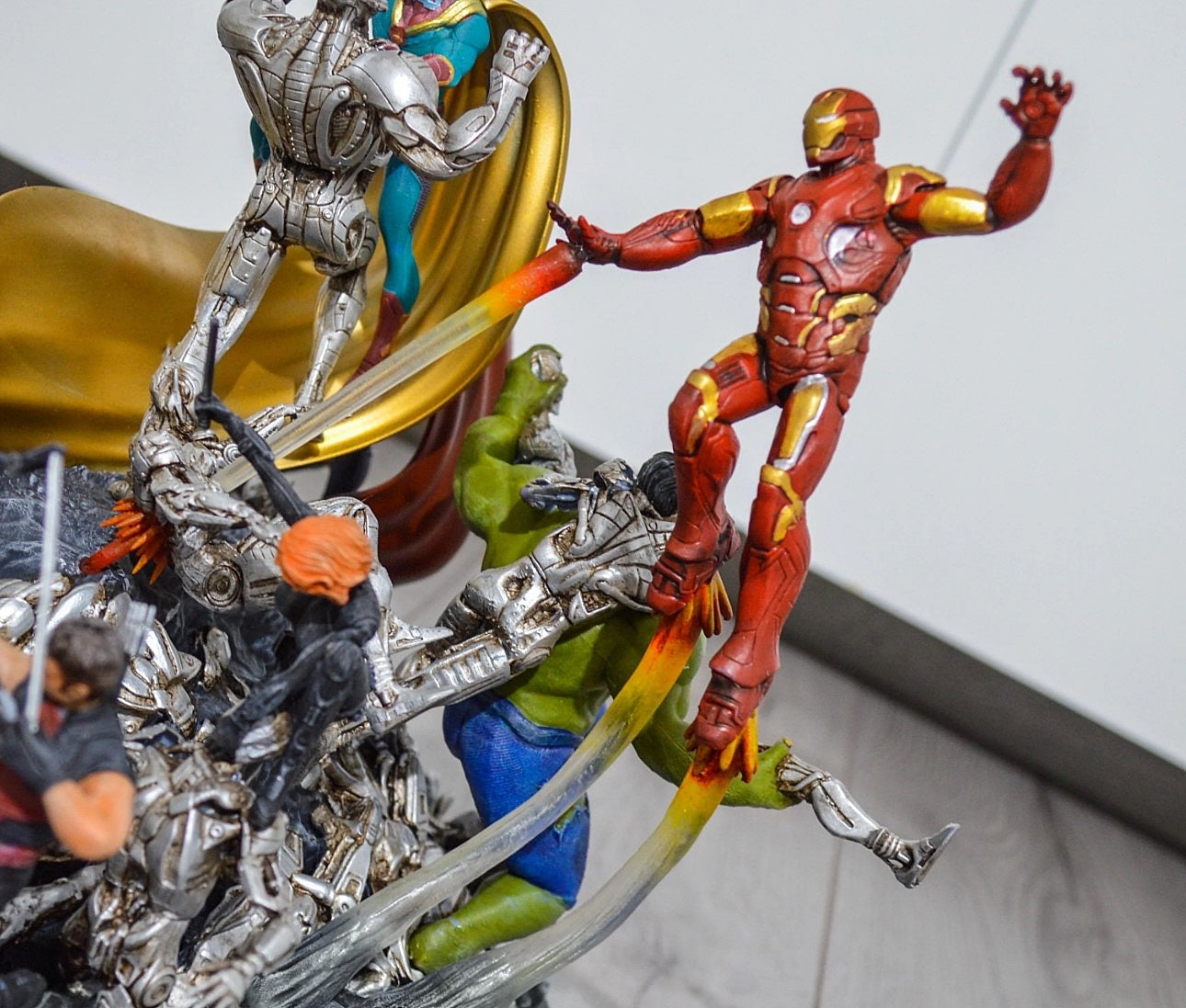Unbesiegbar Marvel Avengers Age of Ultron Figur bemalt 40 cm (Mega Größe)