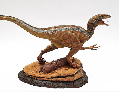 Velociraptor Jurassic World Bemalte Figur 38 cm
