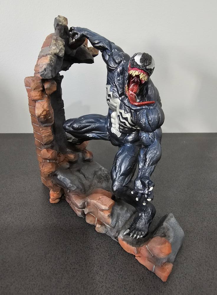 Spiderman VS Venom Ewiger Feind 2K Diorama Bemalte Figur 25 cm