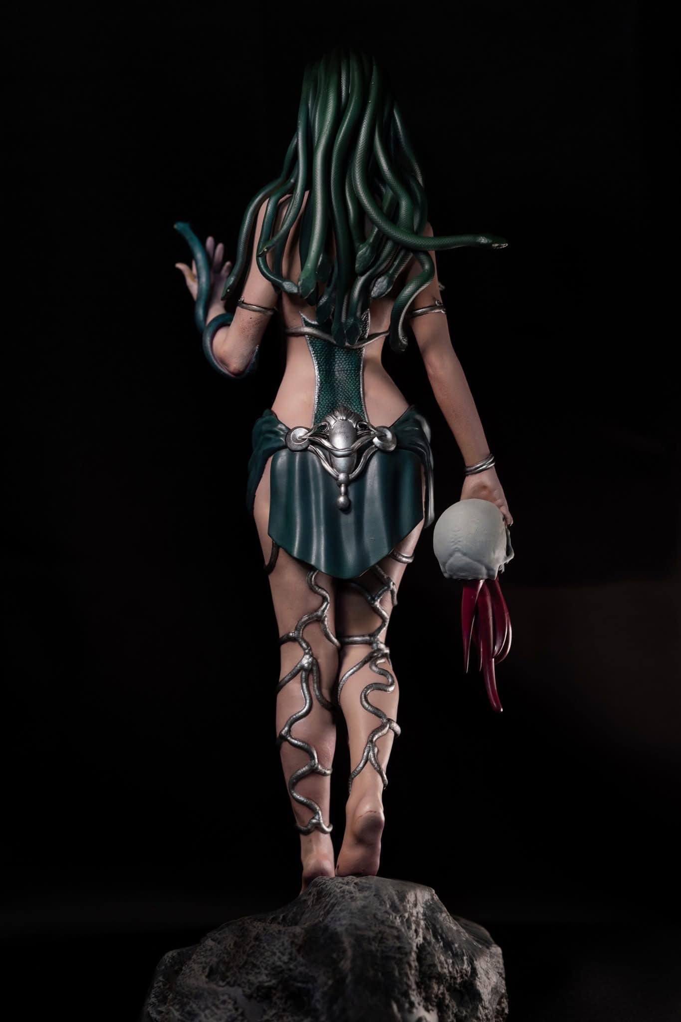 Legendäre Medusa Schlangenkopf-Frauenfigur 25 cm groß