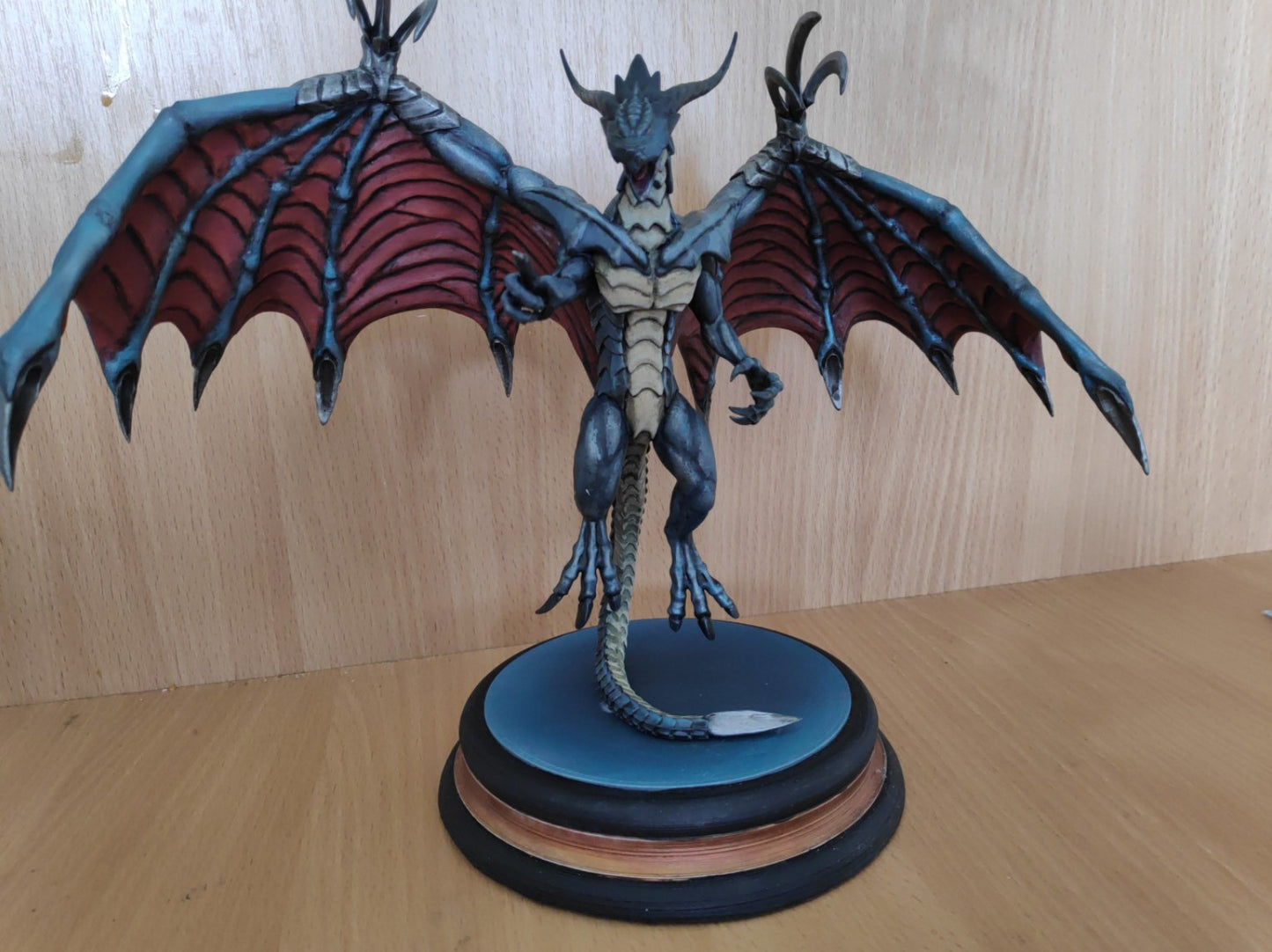 Bahamut Drachenbemalte Figur 26 cm (Riesengröße)