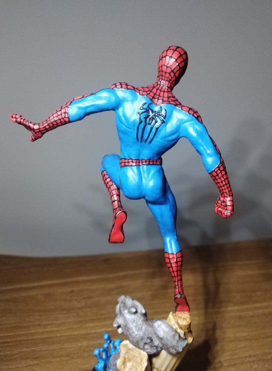 Spiderman Bemalte Figur 20 Cm (Groß)