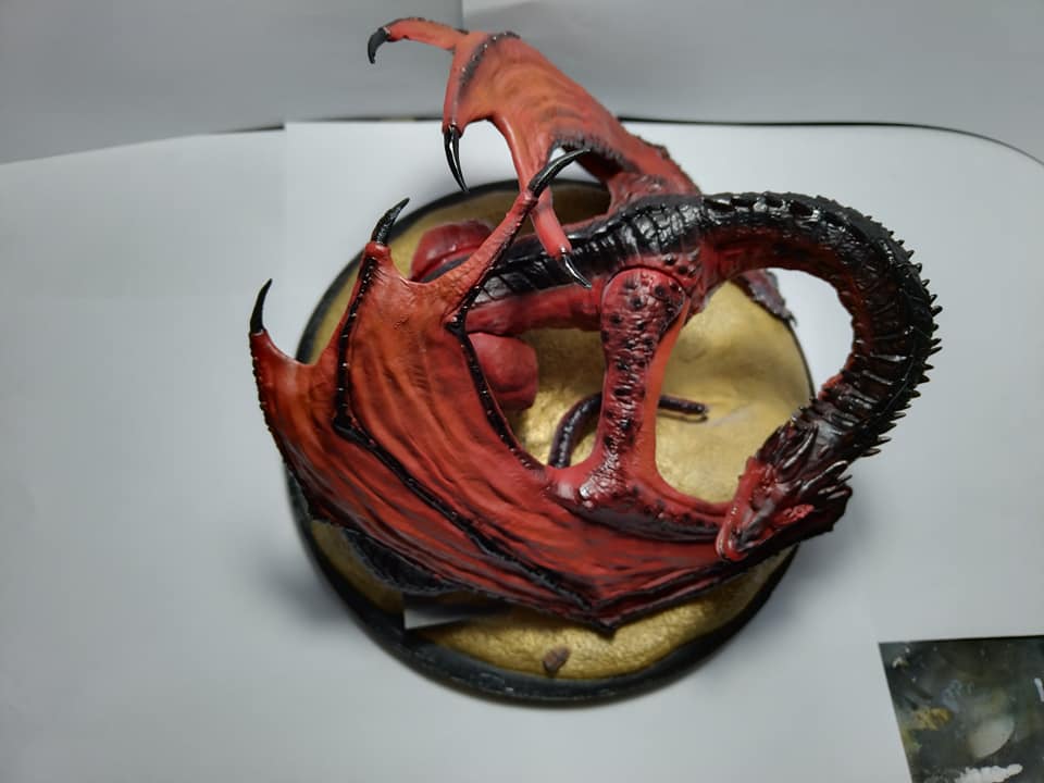 Smaug Drache Hobbit HdR Herr der Ringe Bemalte Figur 20 Cm