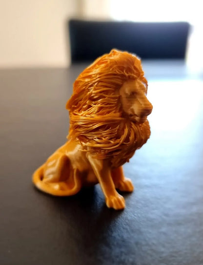 Mähnenlöwe ultrarealistische Figur