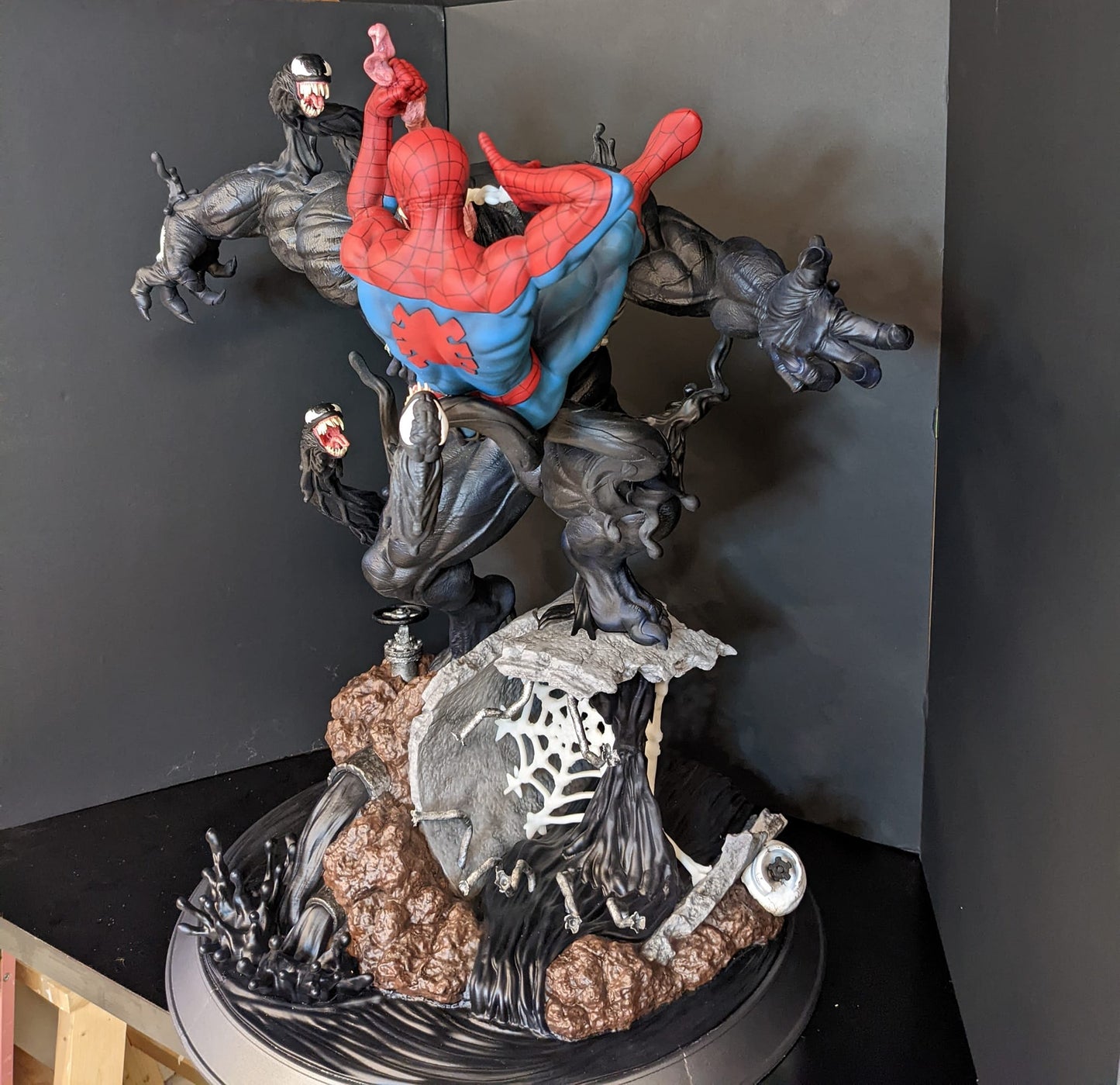 Venom vs. Spider-Man Erzfeind Figur 20 cm (Groß)