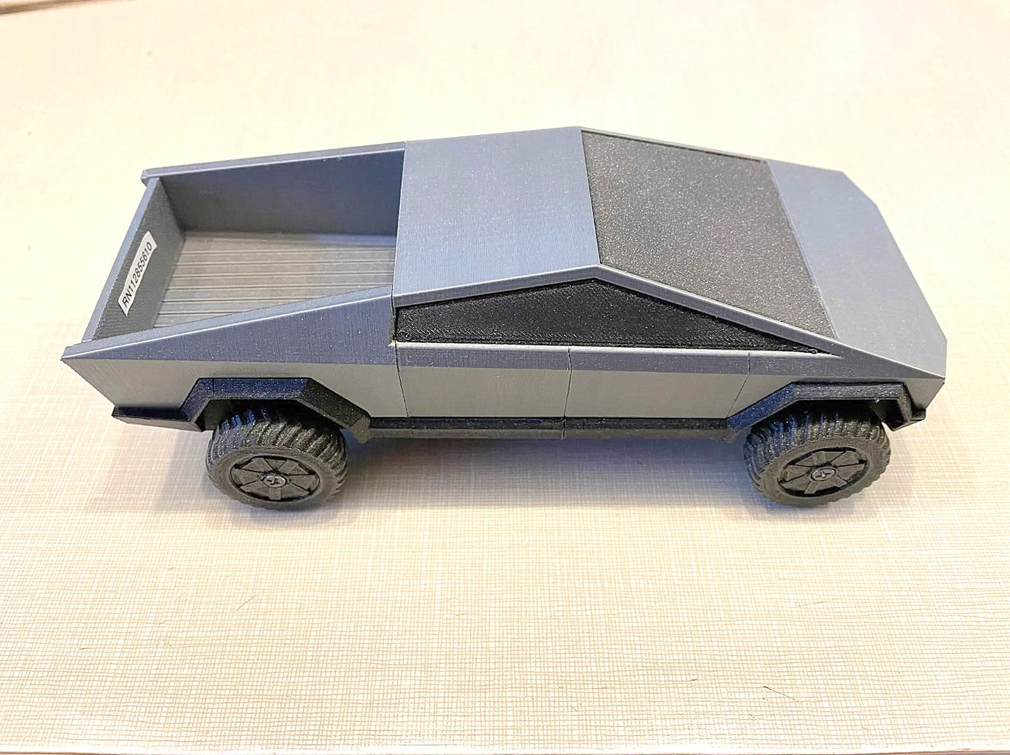 Tesla Cybertruck Modell-Figur