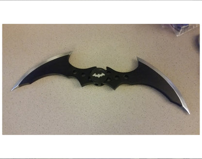Batman Arkham Knight Figur Spielzeug Bumerang 20cm