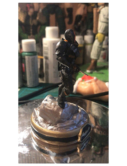 Batman Death Stroke Bemalte Figur 20 cm