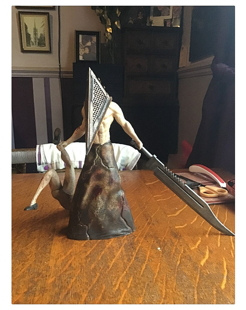 Pyramid Head Silent Hill Bemalte Figur 20 cm (Große Größe)