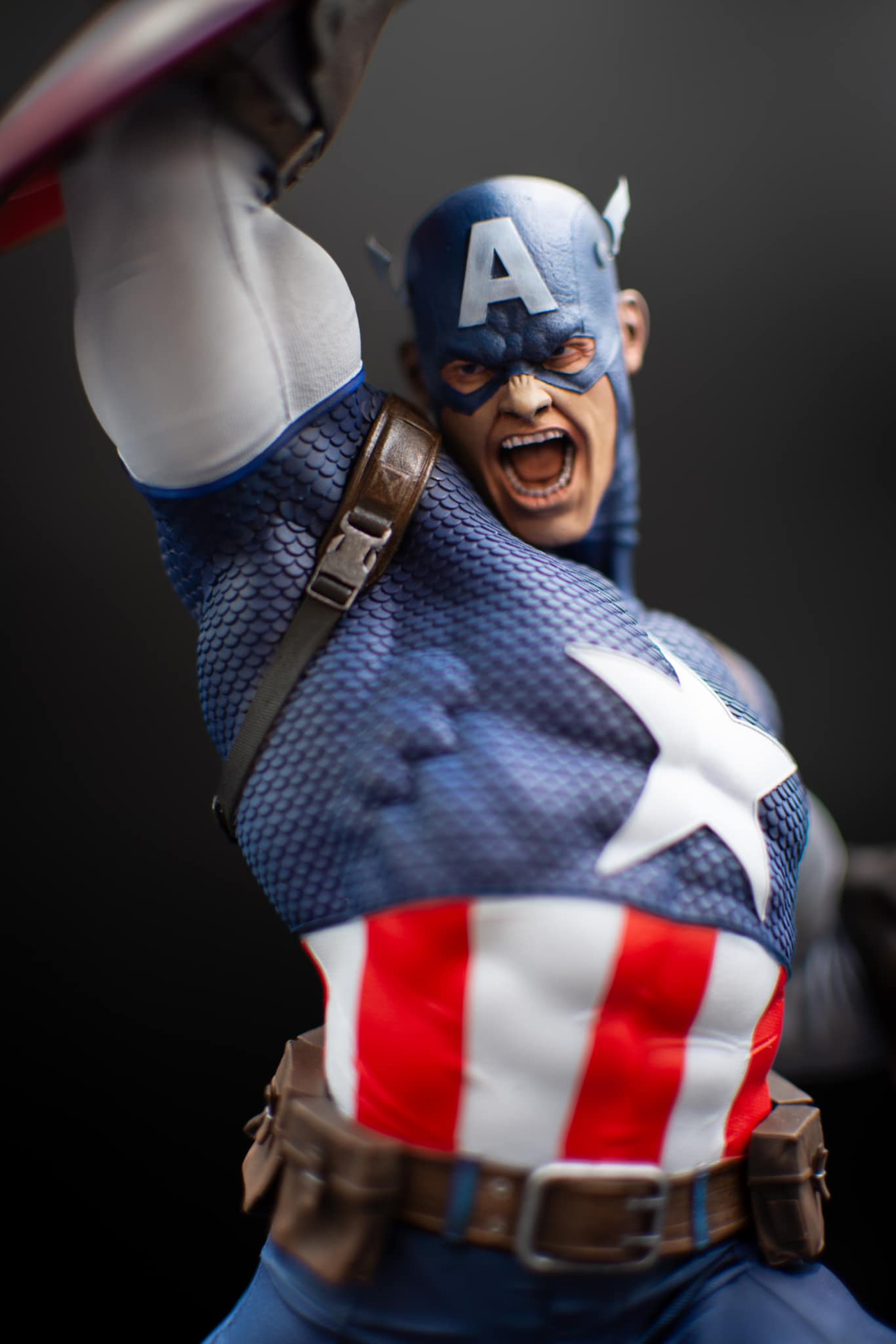 Captain America Triumph Cry Figur bemalt 25 cm