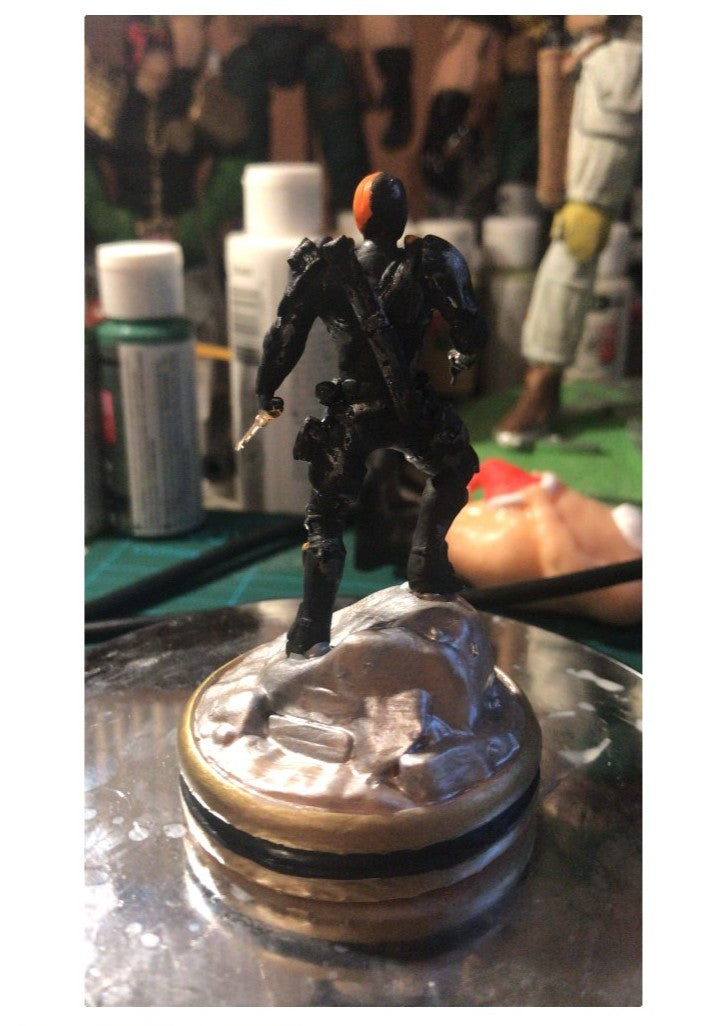 Batman Death Stroke Bemalte Figur 20 cm