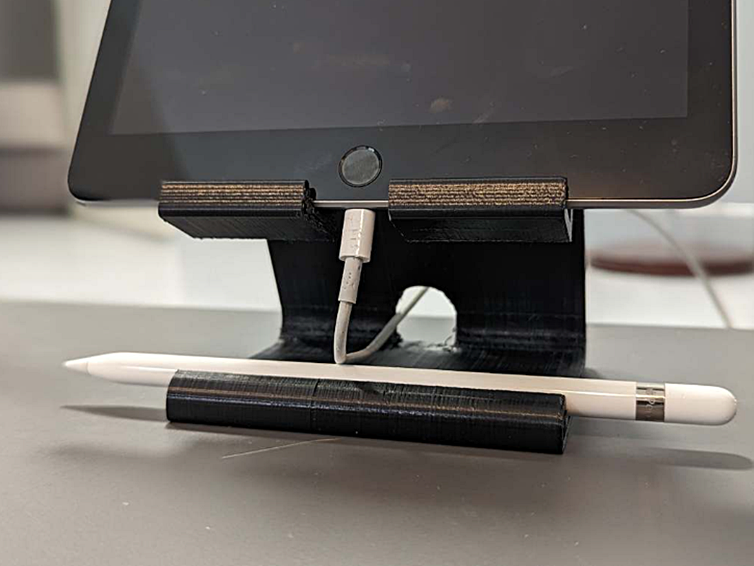 iPad Ständer mit Stiftfach 7 cm