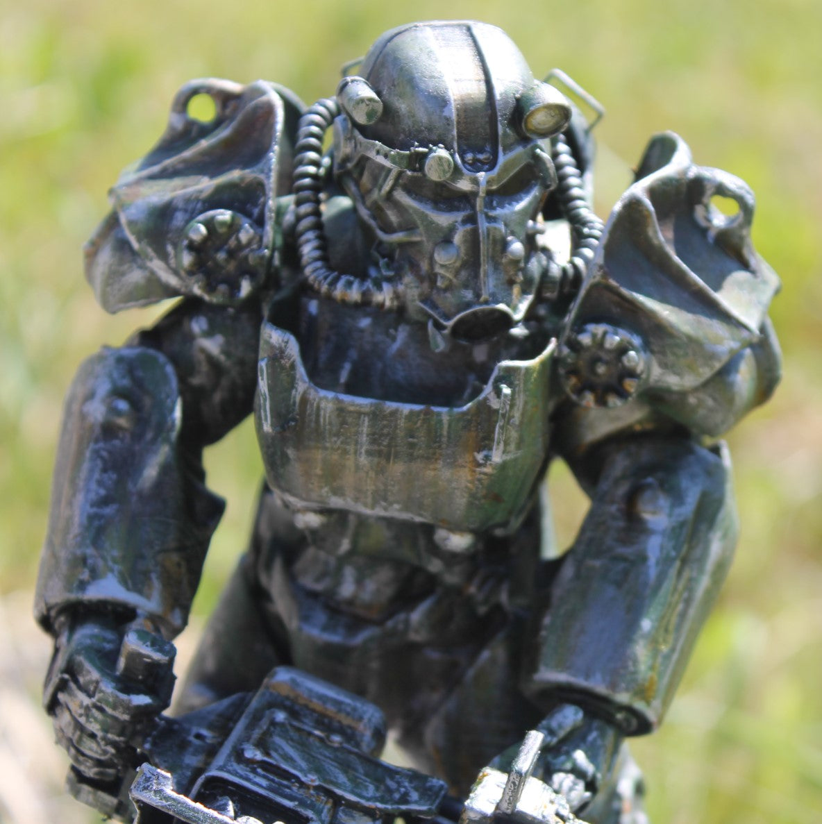 Fallout T60 Painted Figure 26 cm (Giant Size)