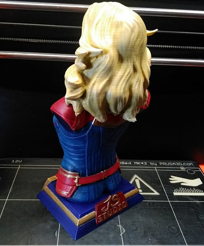 Captain Marvel Bemalte Büste Figur 15 cm