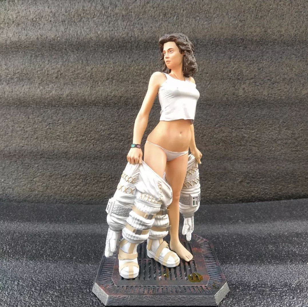 Ellen Ripley Alien Unterwasser Bemalte Figur 25 cm