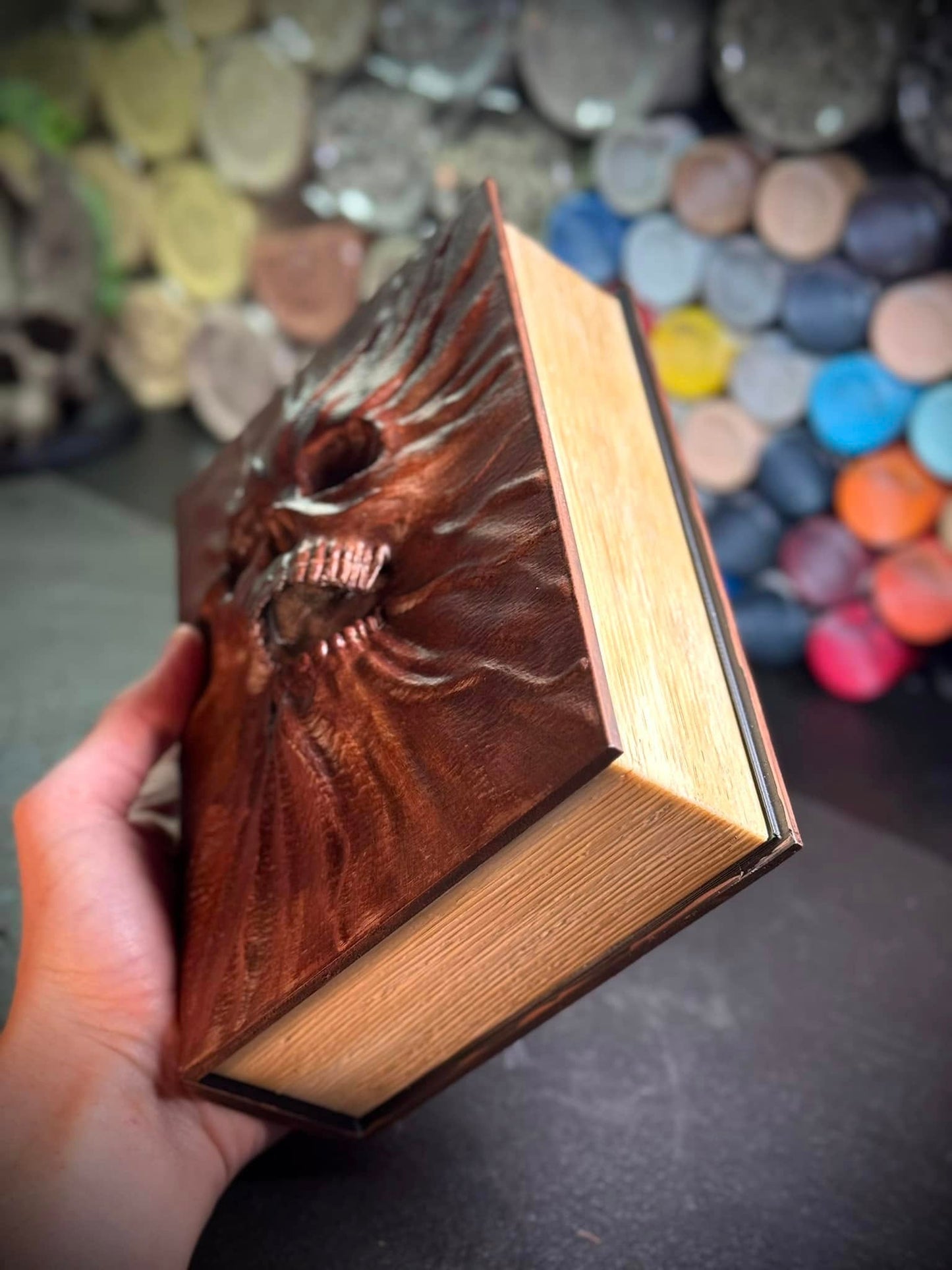 Schädel-Skelett-Buchschatulle