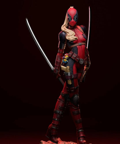 Marvel Comics Lady Deadpool Figur 25CM Groß
