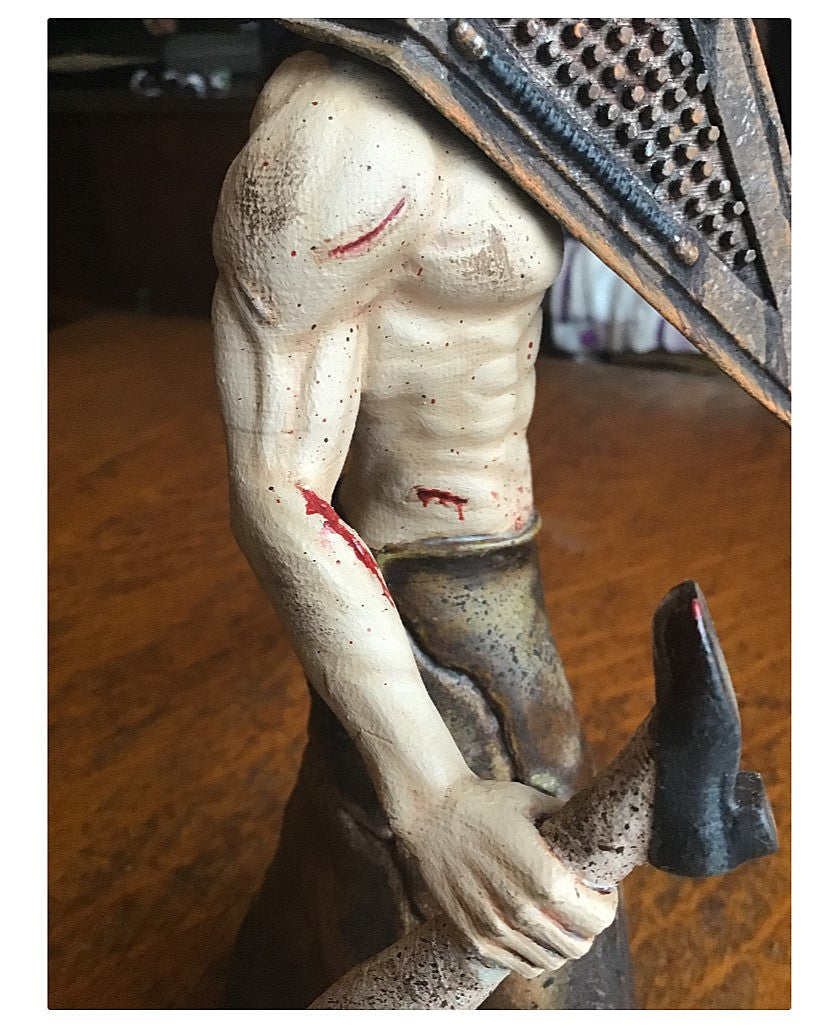 Pyramid Head Silent Hill Bemalte Figur 20 cm (Große Größe)