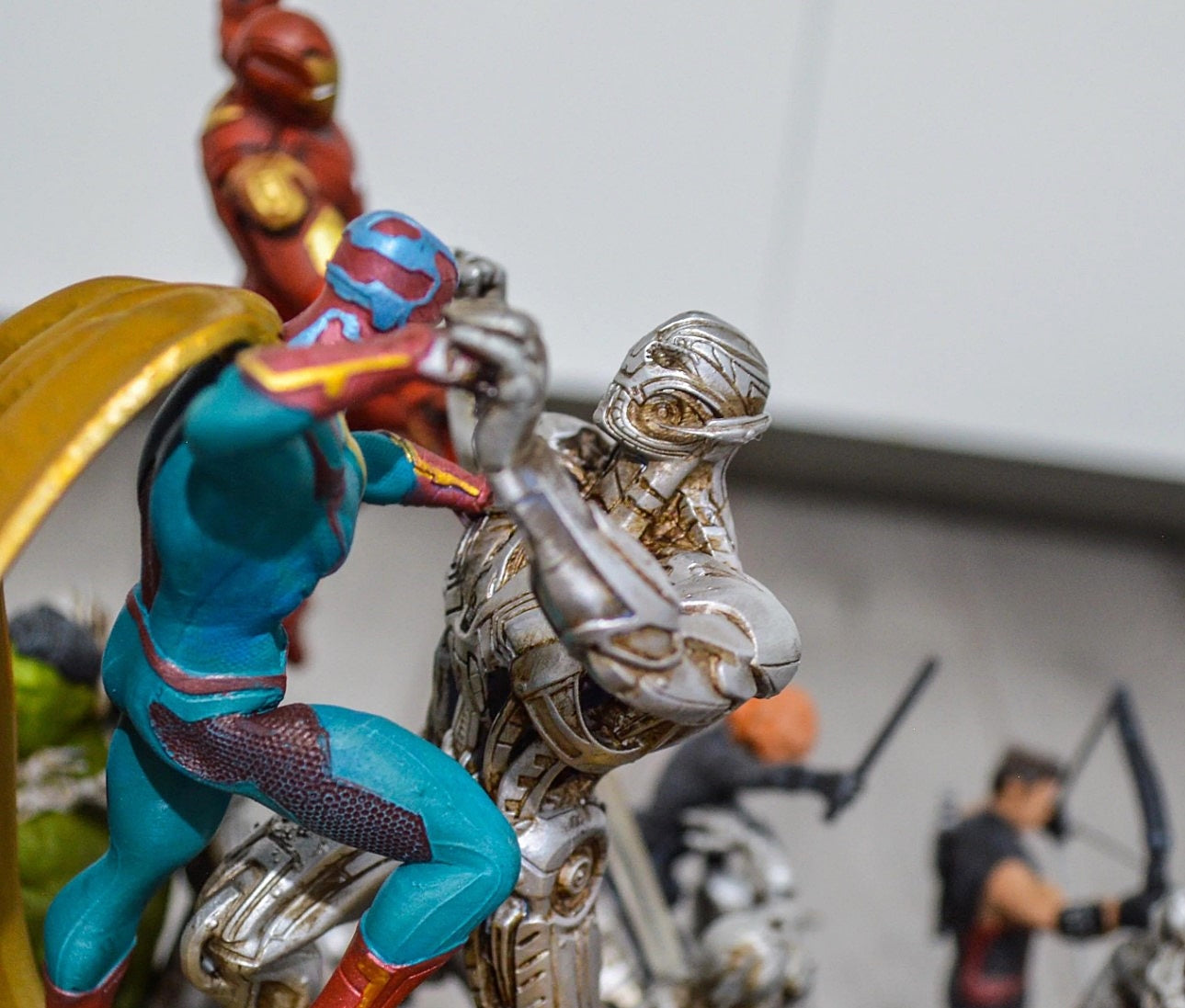 Unbesiegbar Marvel Avengers Age of Ultron Figur bemalt 40 cm (Mega Größe)