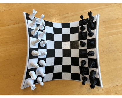 Dekoratives abgewinkeltes gebogenes Schachbrett, quadratisch, 16 cm