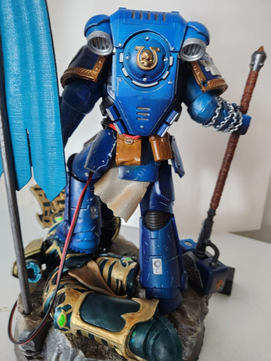 Space Marine Warhammer 40K Bemalte Figur 25 cm