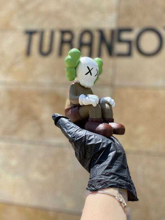 Kaws Shocked Boyalı Figür 20 Cm Boy