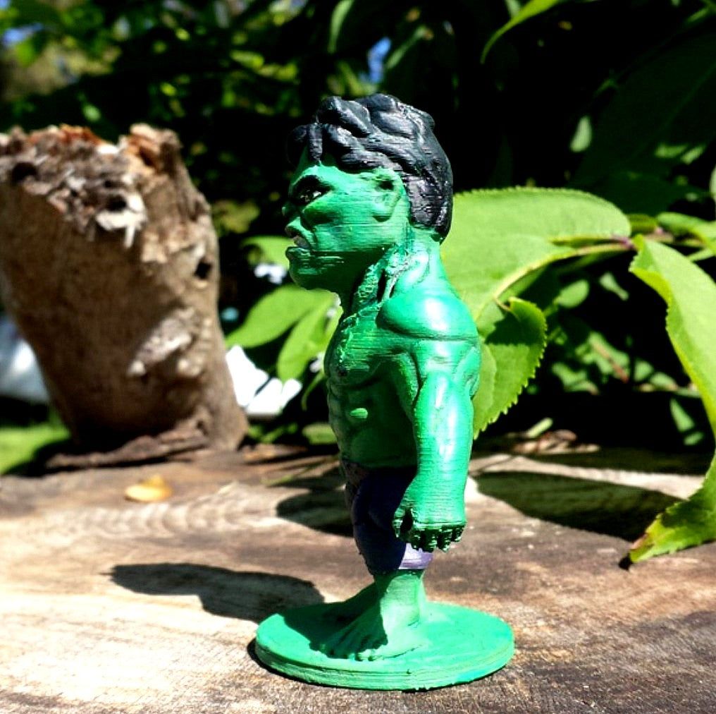 Cartoon Hulk Bemalte Figur 15 cm