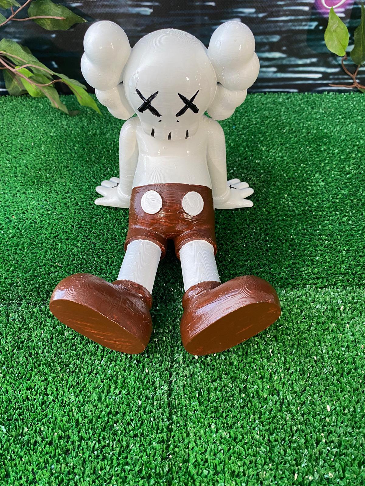 Kaws Holiday Bemalte Figur 20 cm groß