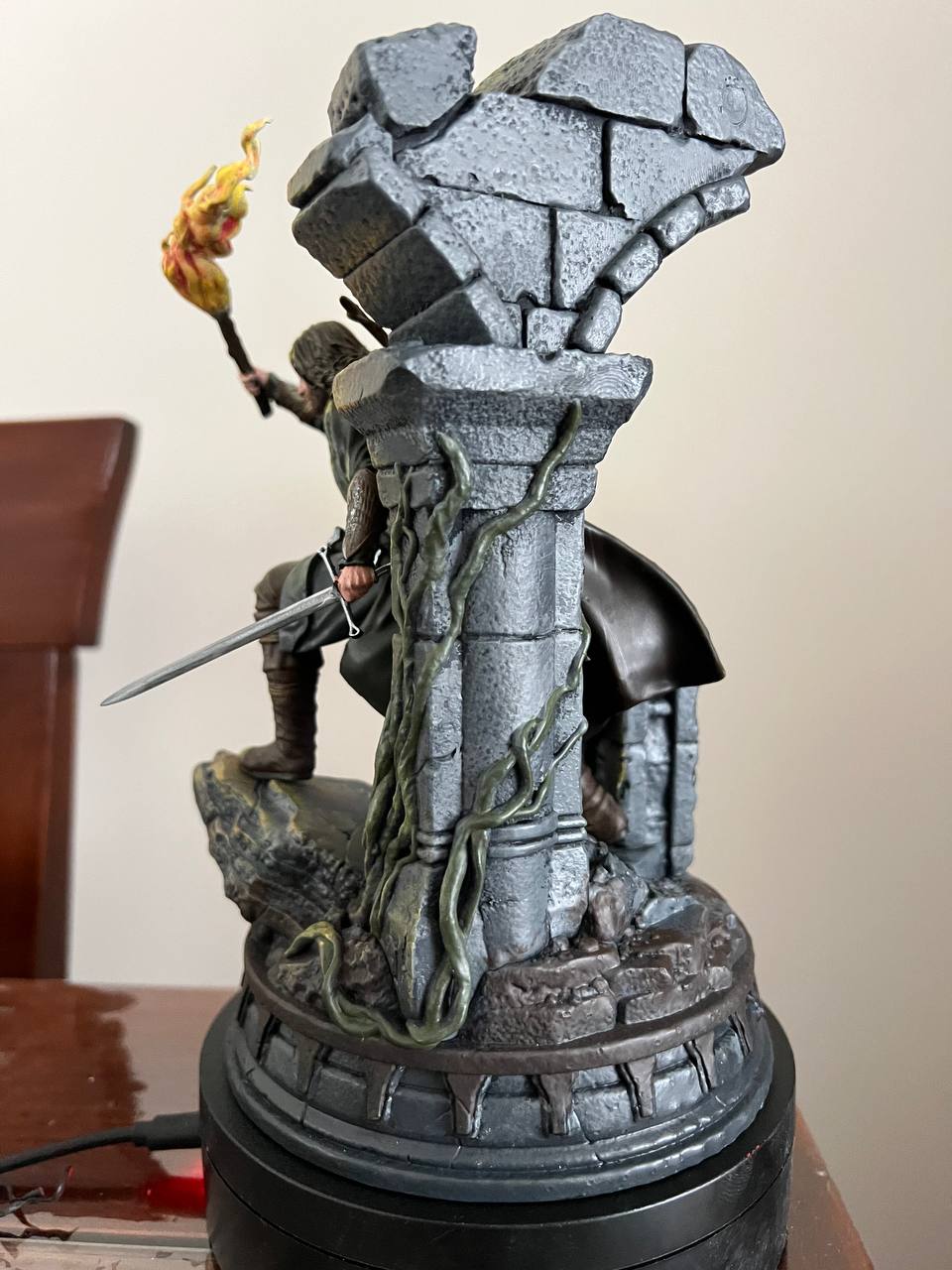 Aragorn auf dem Pfad der Toten Der Herr der Ringe Lotr 20 cm bemalte Figur (Groß)