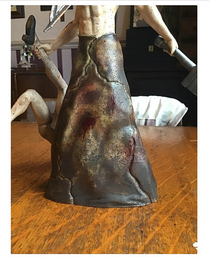 Pyramid Head Silent Hill Bemalte Figur 20 cm (Große Größe)