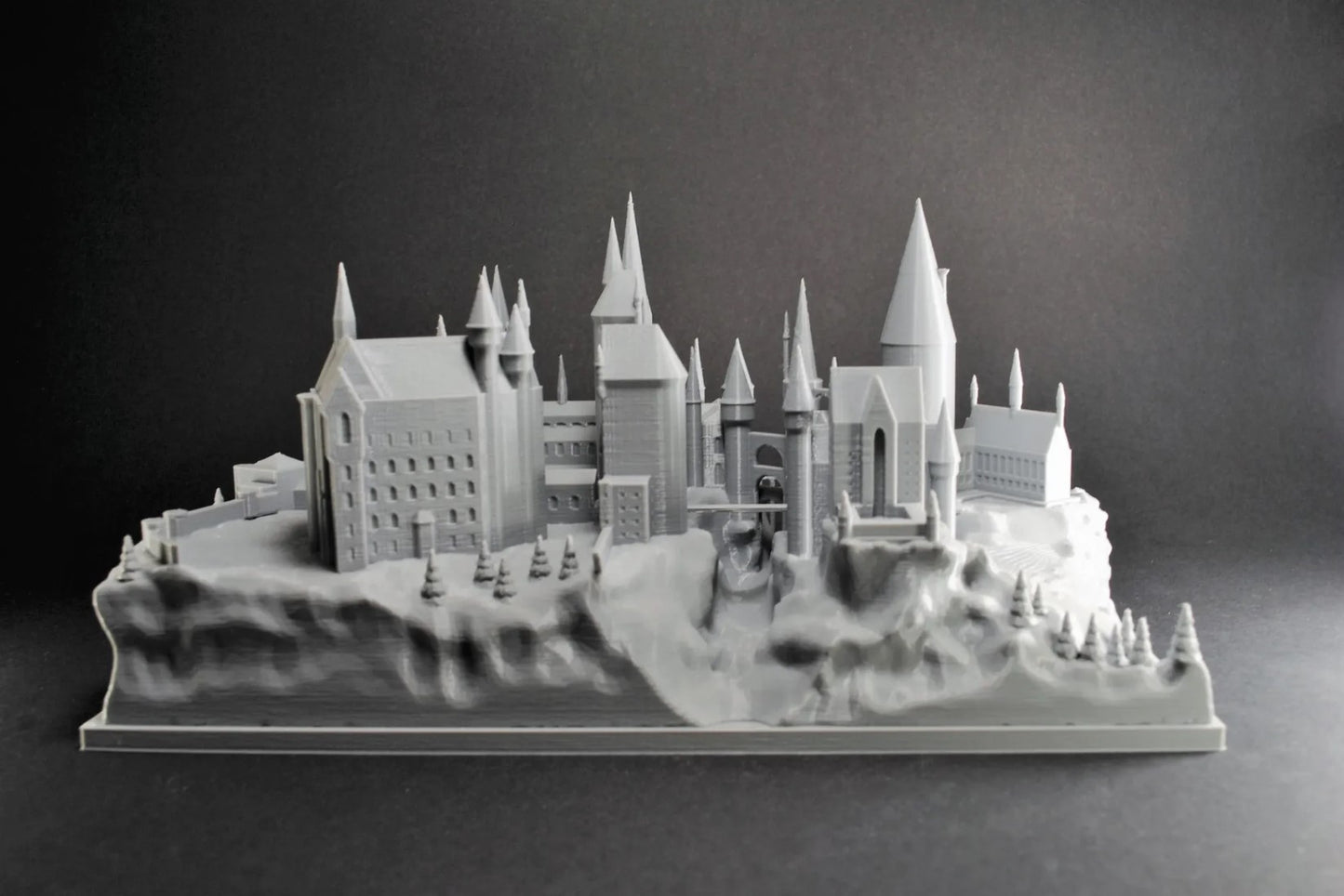 Hogwarts Schule für Hexerei und Zauberei Harry Potter Modellfigur (Große Ausführung)