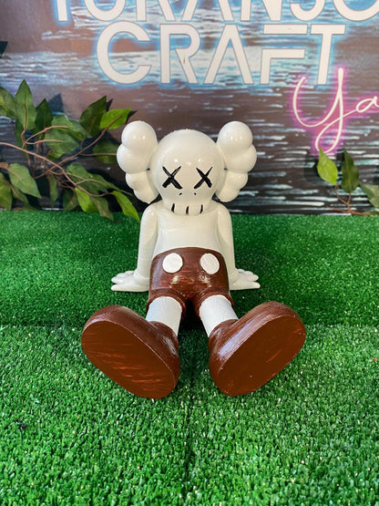 Kaws Holiday Bemalte Figur 20 cm groß