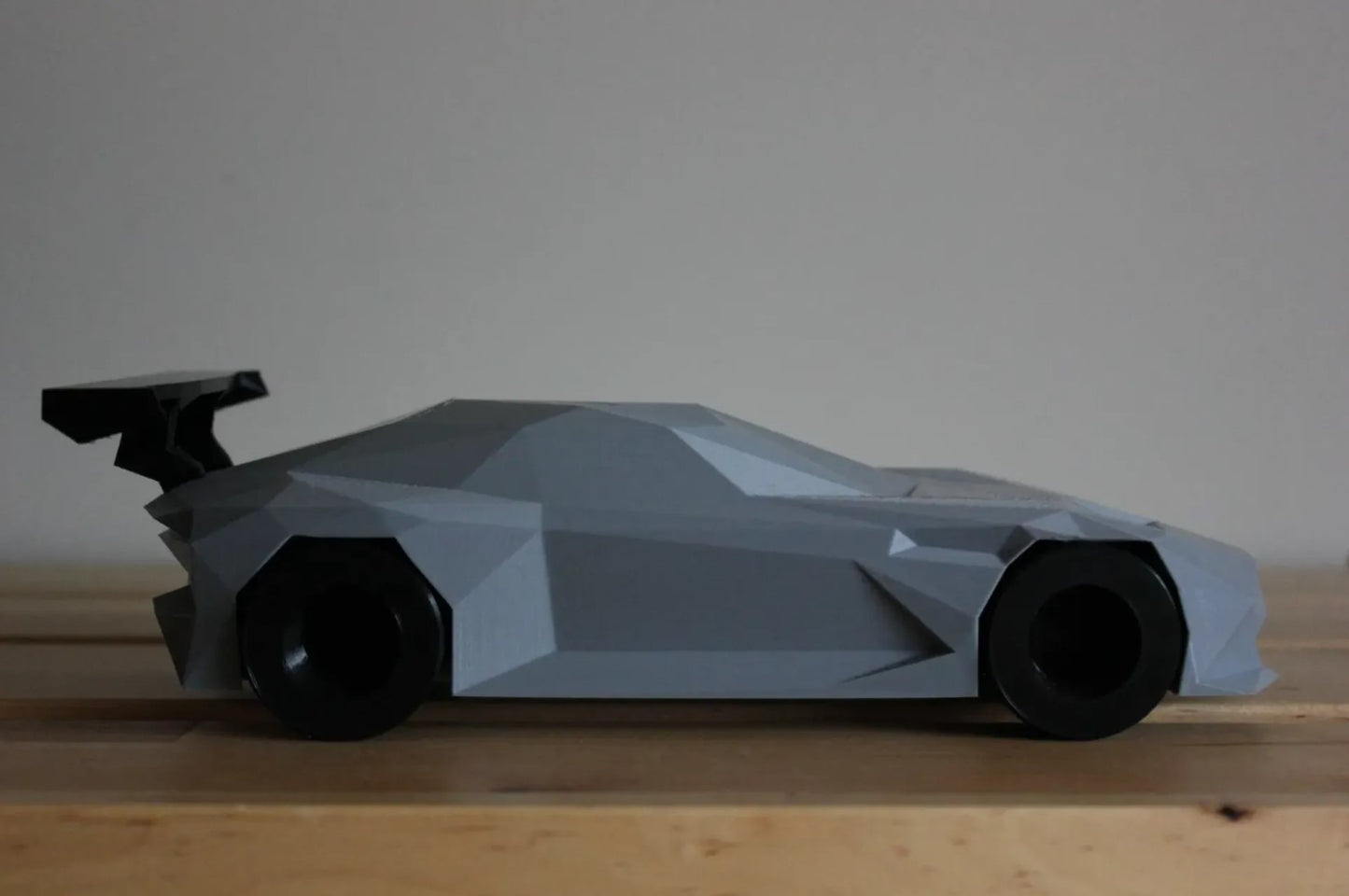 Aston Martin Vulcan Polygonales Modellauto