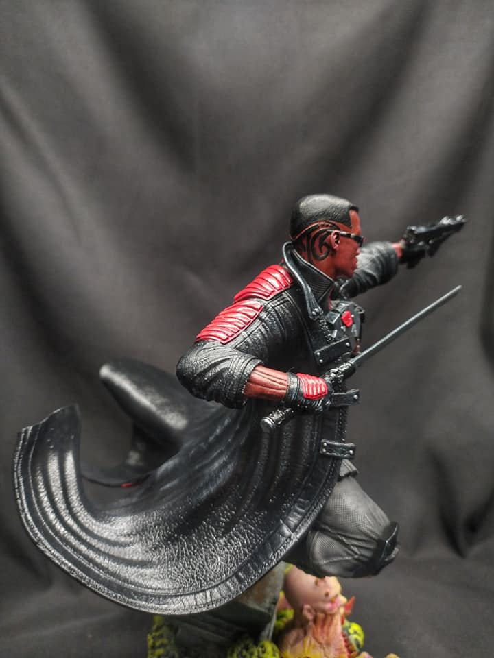 Blade: Klinge mit zwei Seiten 8K UHD Bemalte Figur 30 CM (GROSSE GRÖSSE)