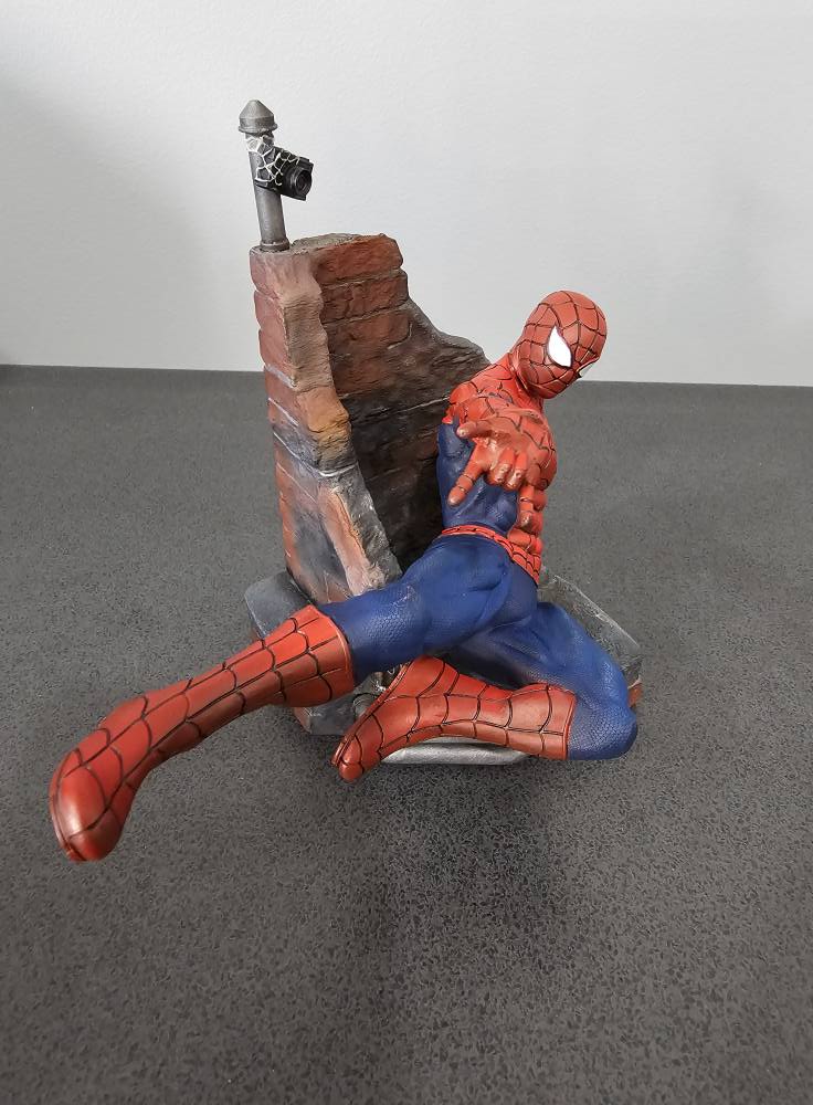 Spiderman VS Venom Ewiger Feind 2K Diorama Bemalte Figur 25 cm