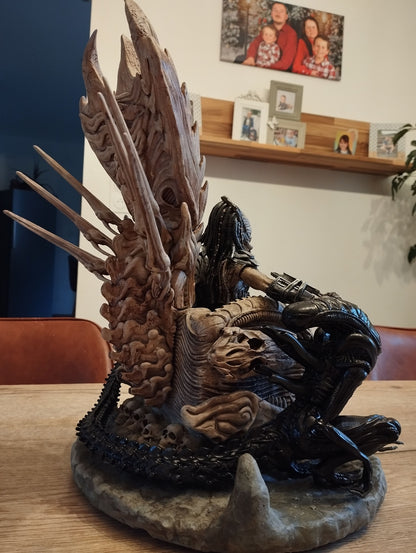 King Predator Bemalte Figur 25 CM Großformat