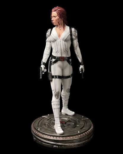 Black Widow Natasha Scarlett Johansson Bemalte Figur 40 Cm (Giga Boy)