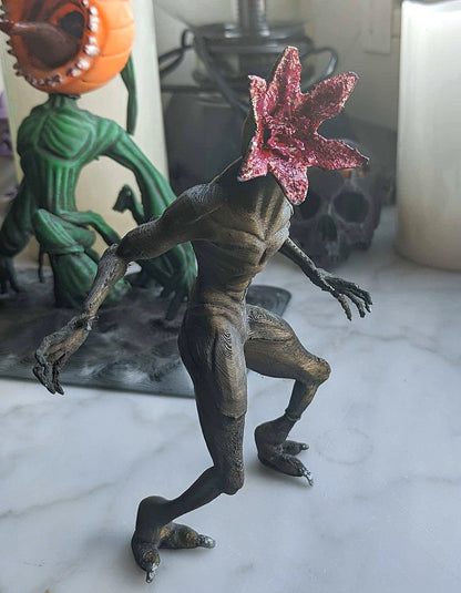 Demogorgon Bemalte Figur 20 cm Groß