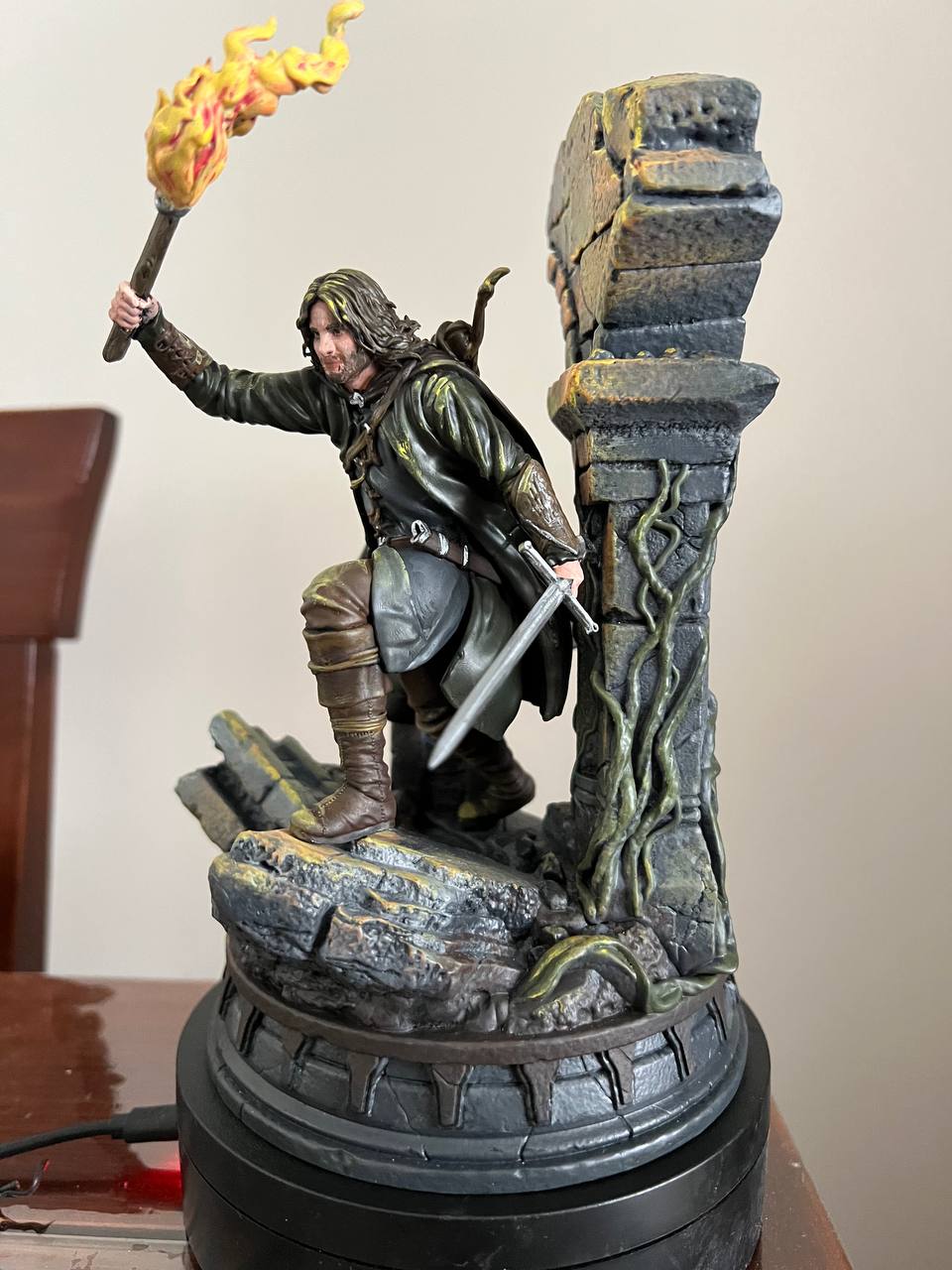 Aragorn auf dem Pfad der Toten Der Herr der Ringe Lotr 20 cm bemalte Figur (Groß)