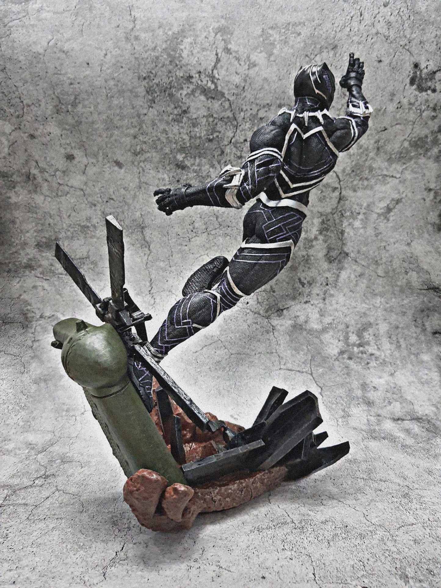 Black Panther gegen Captain America Bemalte Figur 25 cm Riesenformat