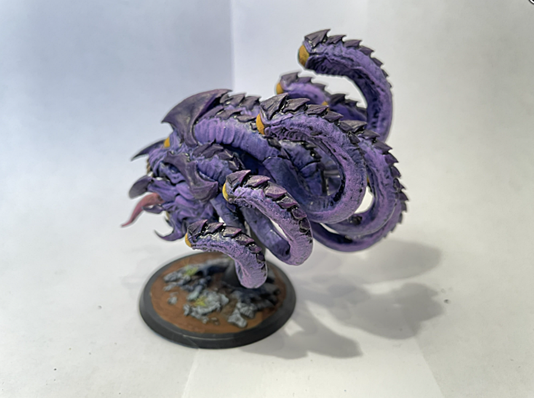 Beholder Bemalte Figur 20 cm