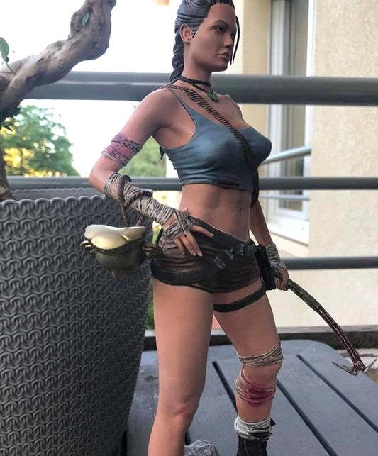 Angelina Jolie Tomb Rider Pose Boyalı Figür 25 Cm (Dev Boy)