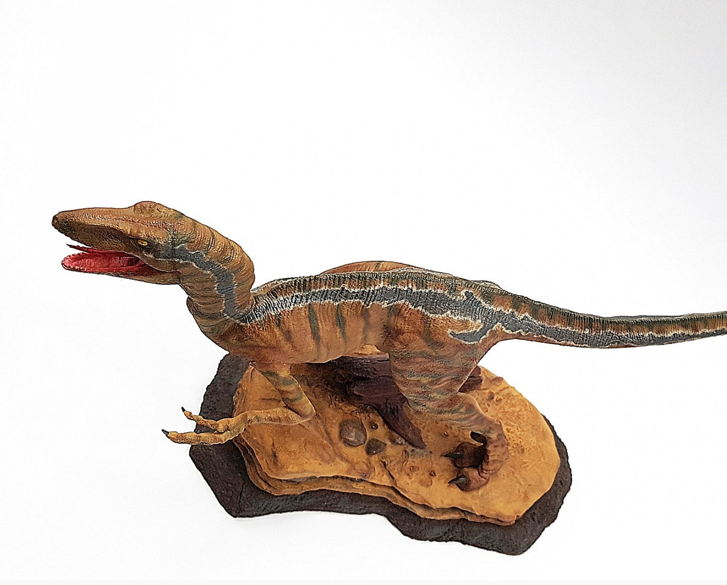 Velociraptor Jurassic World Bemalte Figur 38 cm