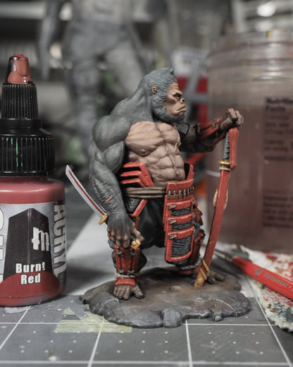 Schwertmeister Weißer Gorilla Bemalte Figur 15 cm