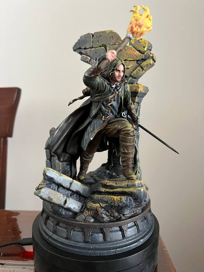 Aragorn auf dem Pfad der Toten Der Herr der Ringe Lotr 20 cm bemalte Figur (Groß)