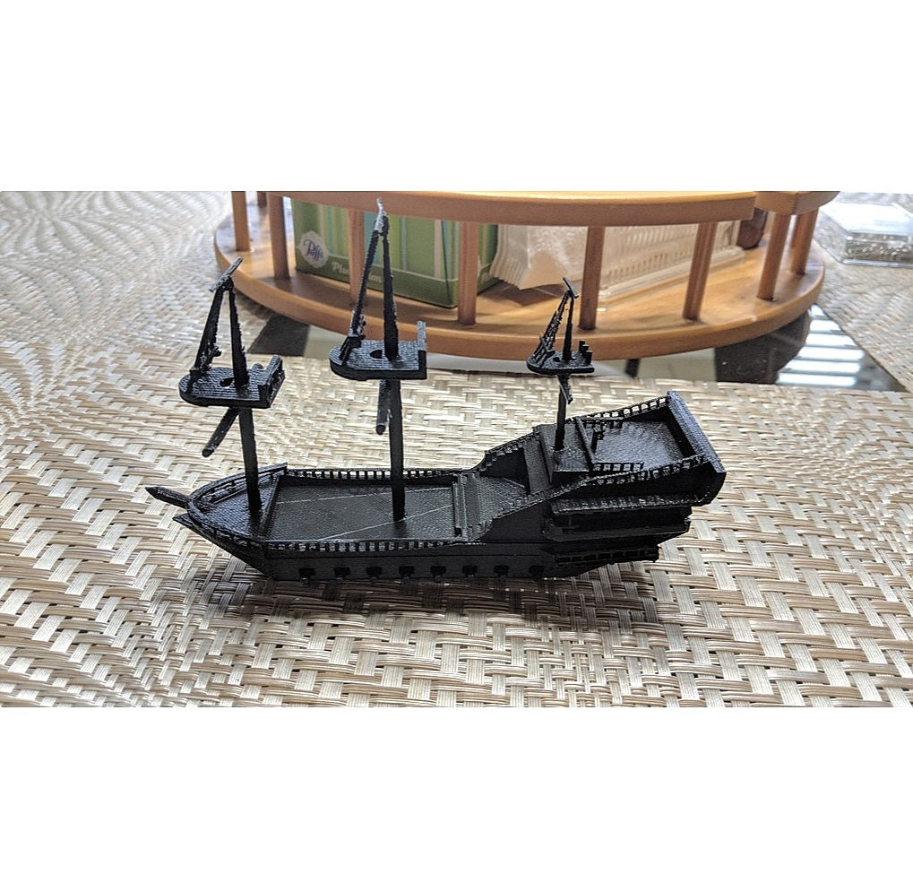 Fluch der Karibik Piratenschiff 20 cm (große Version)